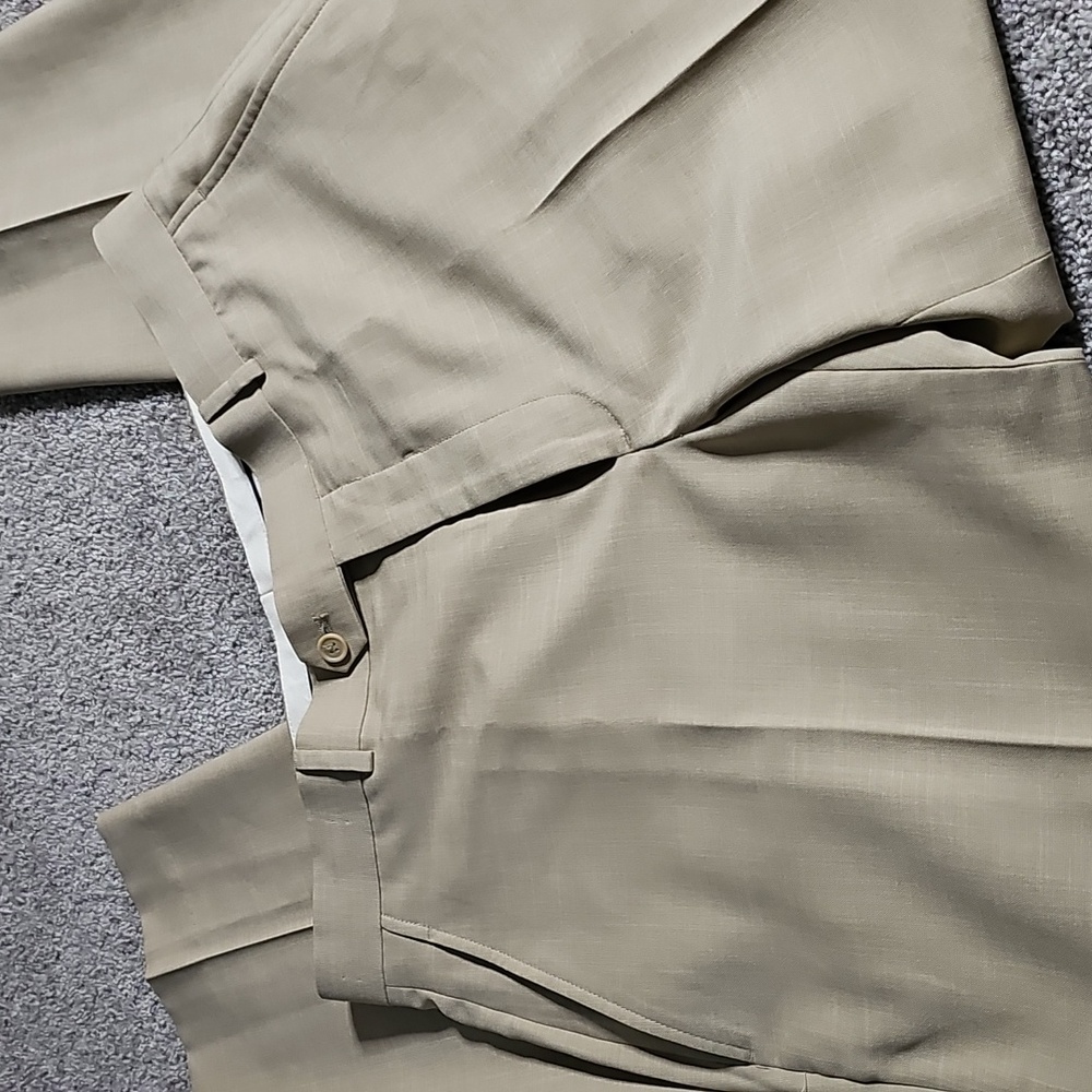 C3🔹️Stafford Tan Suit 3pc Set - Picture 9 of 11